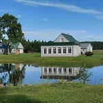 度假居 Luxury Waterfront Retreat With Panorama & Sauna At Sinso Talu *