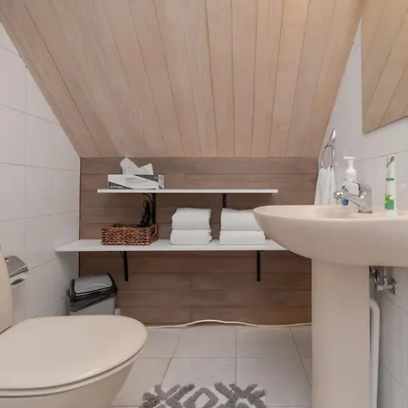 Luxury Waterfront Retreat With Panorama & Sauna At Sinso Talu Сasa de vacaciones Ulejoe