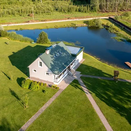 Сasa de vacaciones Luxury Waterfront Retreat With Panorama & Sauna At Sinso Talu *